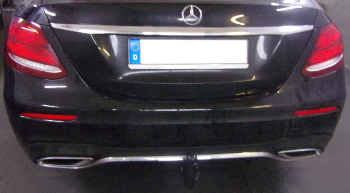 Anhängerkupplung für Mercedes E-Klasse Limousine W 213, spez. m. AMG Sport o. Styling Paket 2016- - V-abnehmbar